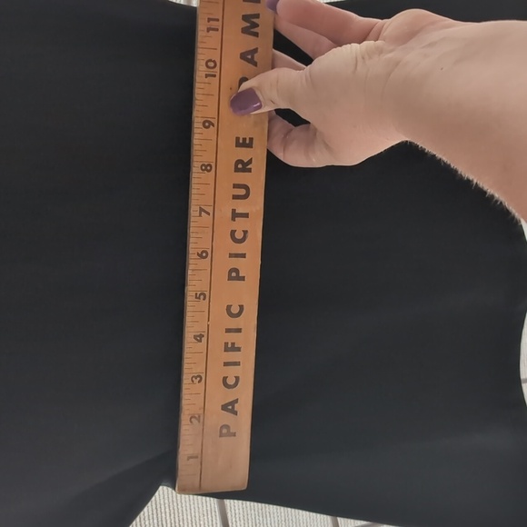 Ladies black small cold beer under armor long sleeve top fitted - Picture 8 of 8